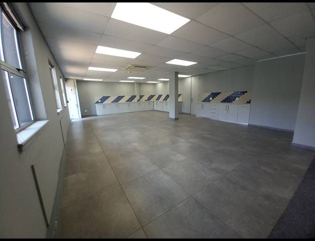 486M² OFFICE TO LET IN BRYANSTON